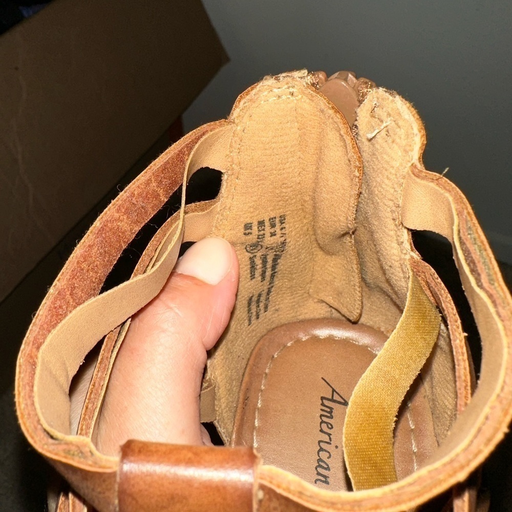 WOMENS AMERICAN EAGLE STRAPY WEDGE SHOES SIZE 6.5 BROWN - Picture 10 of 10